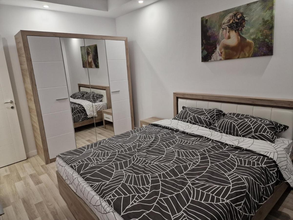 Cretuleasca Golden Cosmopolis 아파트 외부 사진